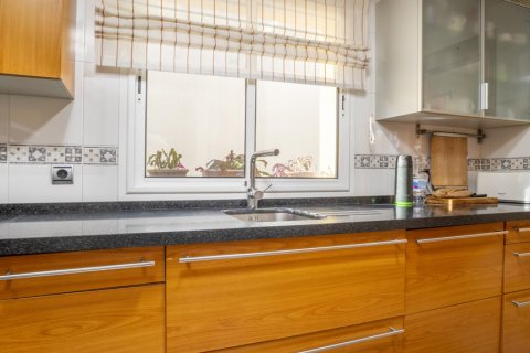 Сasa en venta Estepona, Málaga, España 4 dormitorios, 142.8 m2 No. 107378 - foto 9