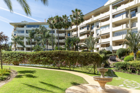 Apartment for sale Cortes (San Pedro De Alcantara), Malaga, Spain 2 bedrooms, 153 sq.m. No. 133120 - photo 9