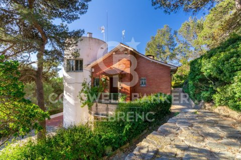 House for sale in Barcelona, Spain 6 bedrooms, 802 sq.m. No. 159584 - photo 6