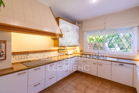 House for sale in Barcelona, Spain 6 bedrooms, 802 sq.m. No. 159584 - photo 15