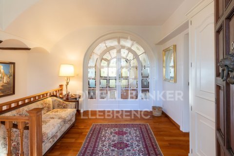 House for sale in Barcelona, Spain 6 bedrooms, 802 sq.m. No. 159584 - photo 8