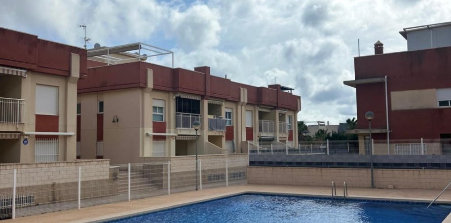 Bungalow en Alicante, España 2 dormitorios, 69 m2 No. 143096