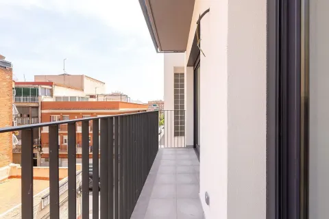 Huoneisto myytävänä Badalona, Barcelona, Espanja, 3 makuuhuonetta, No. 141188 - kuva 8