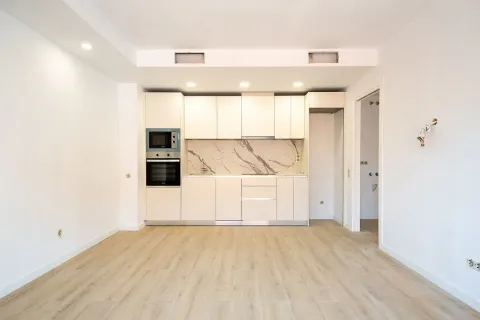 Huoneisto myytävänä Badalona, Barcelona, Espanja, 3 makuuhuonetta, No. 141188 - kuva 3