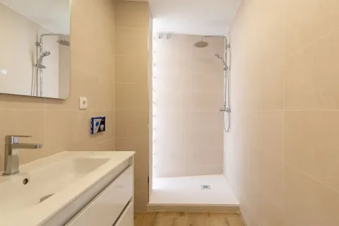 Huoneisto myytävänä Badalona, Barcelona, Espanja, 3 makuuhuonetta, No. 141188 - kuva 15