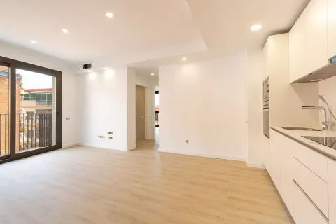 Huoneisto myytävänä Badalona, Barcelona, Espanja, 3 makuuhuonetta, No. 141188 - kuva 10