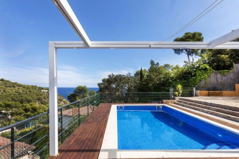 Продажа дома в Тамариу, Герона, Испания 4 спальни, №141186 - фото 1