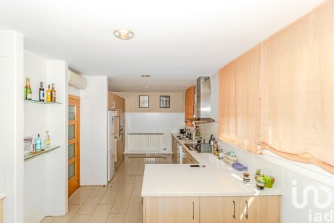 Продажа дома в Кастельяр-дель-Вальес, Барселона, Испания 7 спален, 317м2 №153704 - фото 6