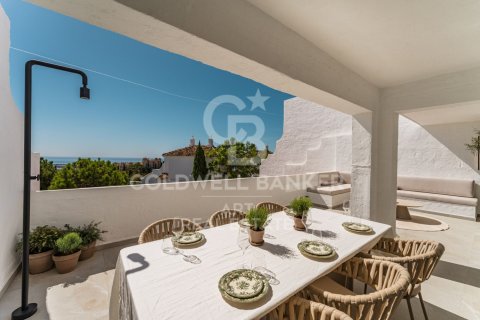 Duplex à vendre à Benahavis, Malaga, Espagne, 3 chambres, 269 m2 No. 178983 - photo 2
