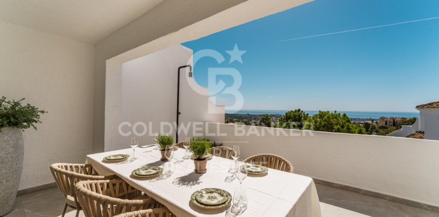 Duplex à Benahavis, Malaga, Espagne 3 chambres, 269 m2 No. 178983