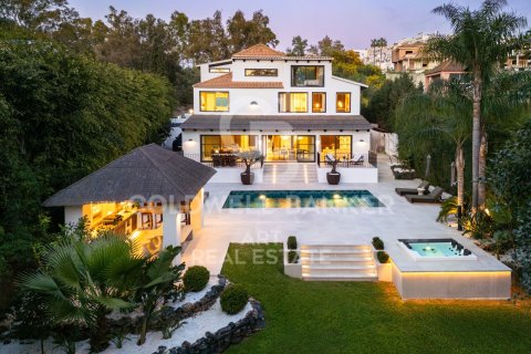 Villa in Marbella, Malaga, Spain 5 bedrooms, 227 sq.m. No. 178979