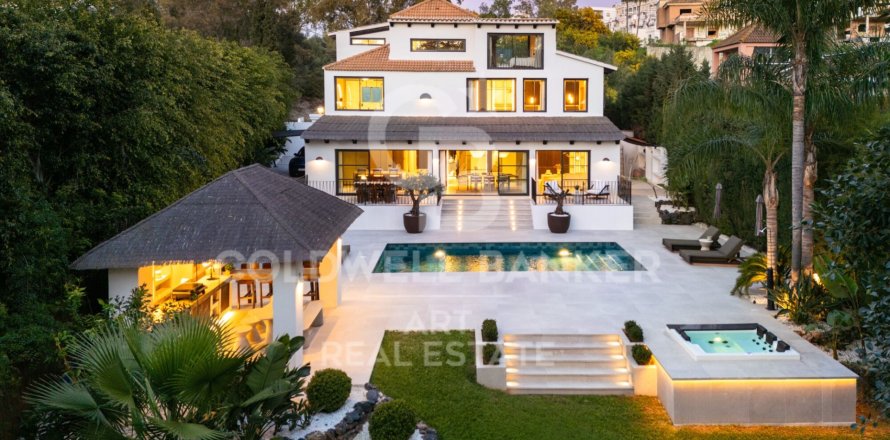 Villa in Marbella, Malaga, Spain 5 bedrooms, 227 sq.m. No. 178979