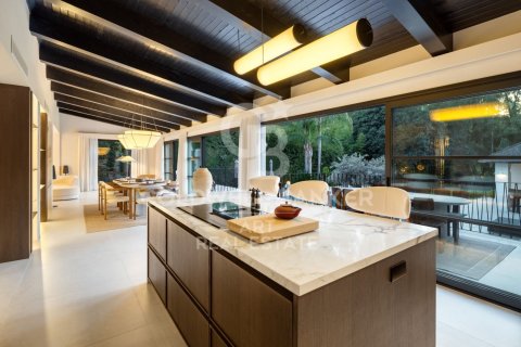 Villa for sale in Marbella, Malaga, Spain 5 bedrooms, 227 sq.m. No. 178979 - photo 8