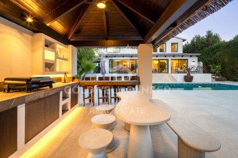 Villa for sale in Marbella, Malaga, Spain 5 bedrooms, 227 sq.m. No. 178979 - photo 5