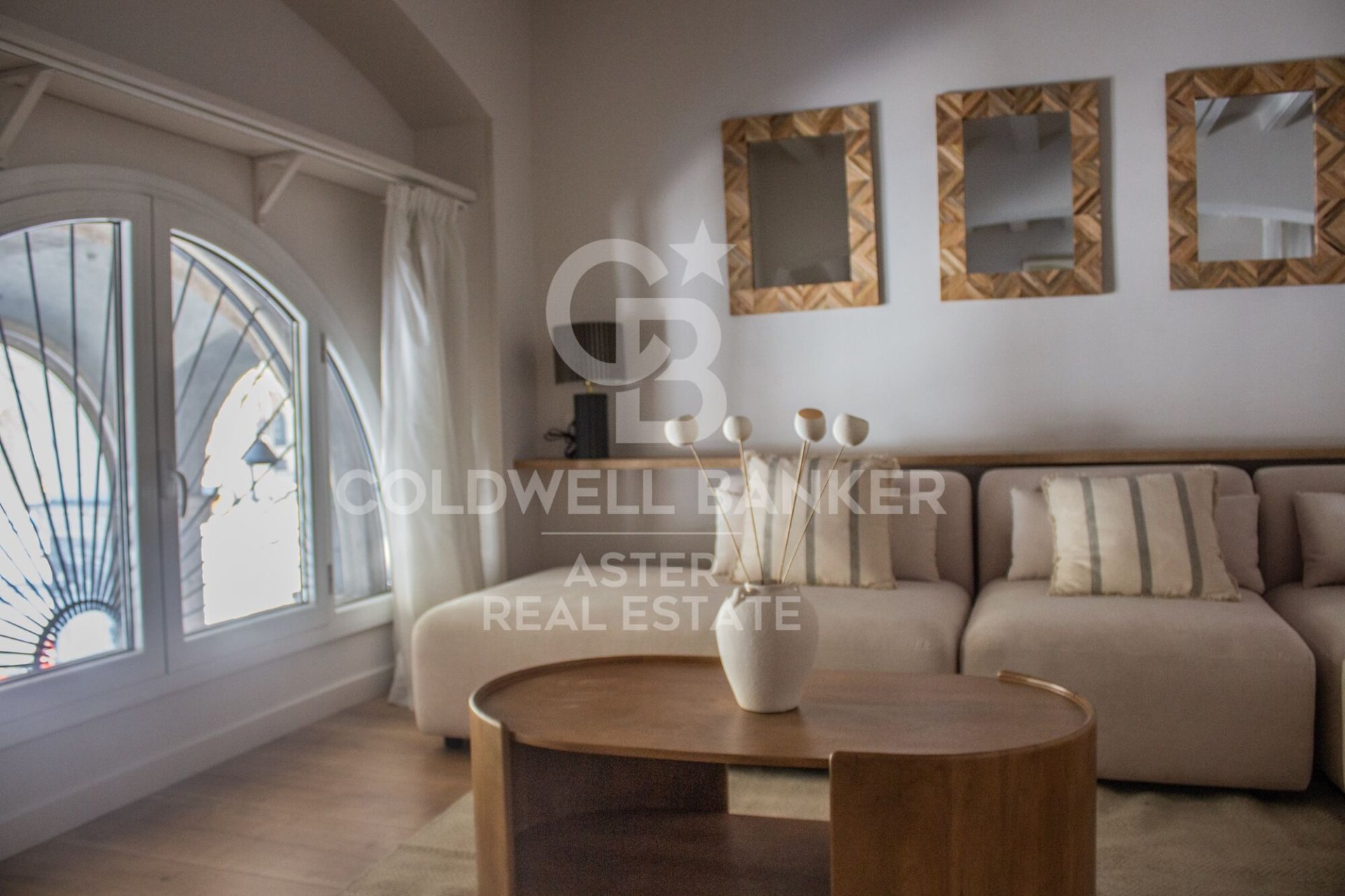 Triplex à Barcelona, Espagne 2 chambres, 101 m2 No. 178981