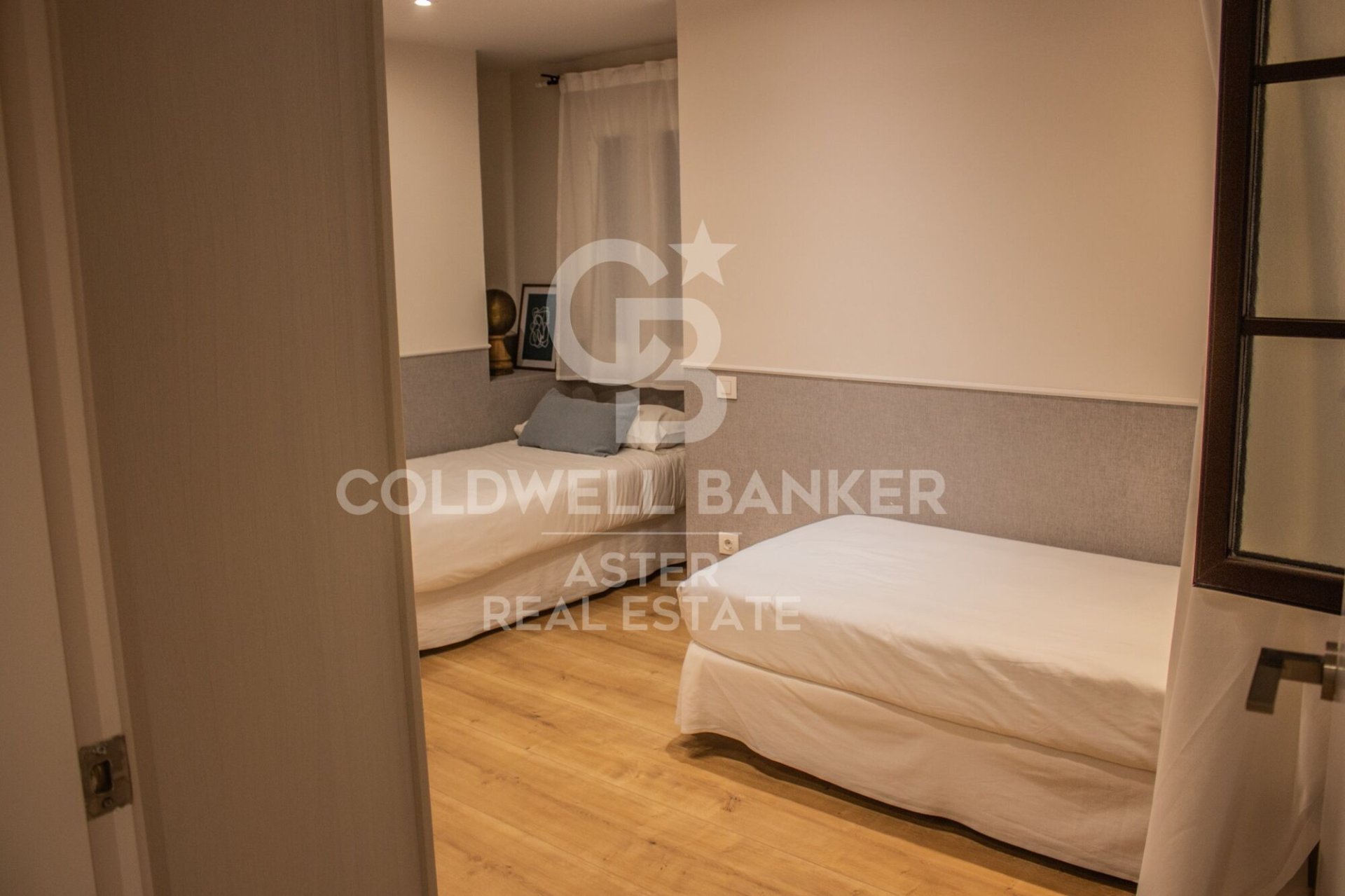 Triplex à Barcelona, Espagne 2 chambres, 101 m2 No. 178981
