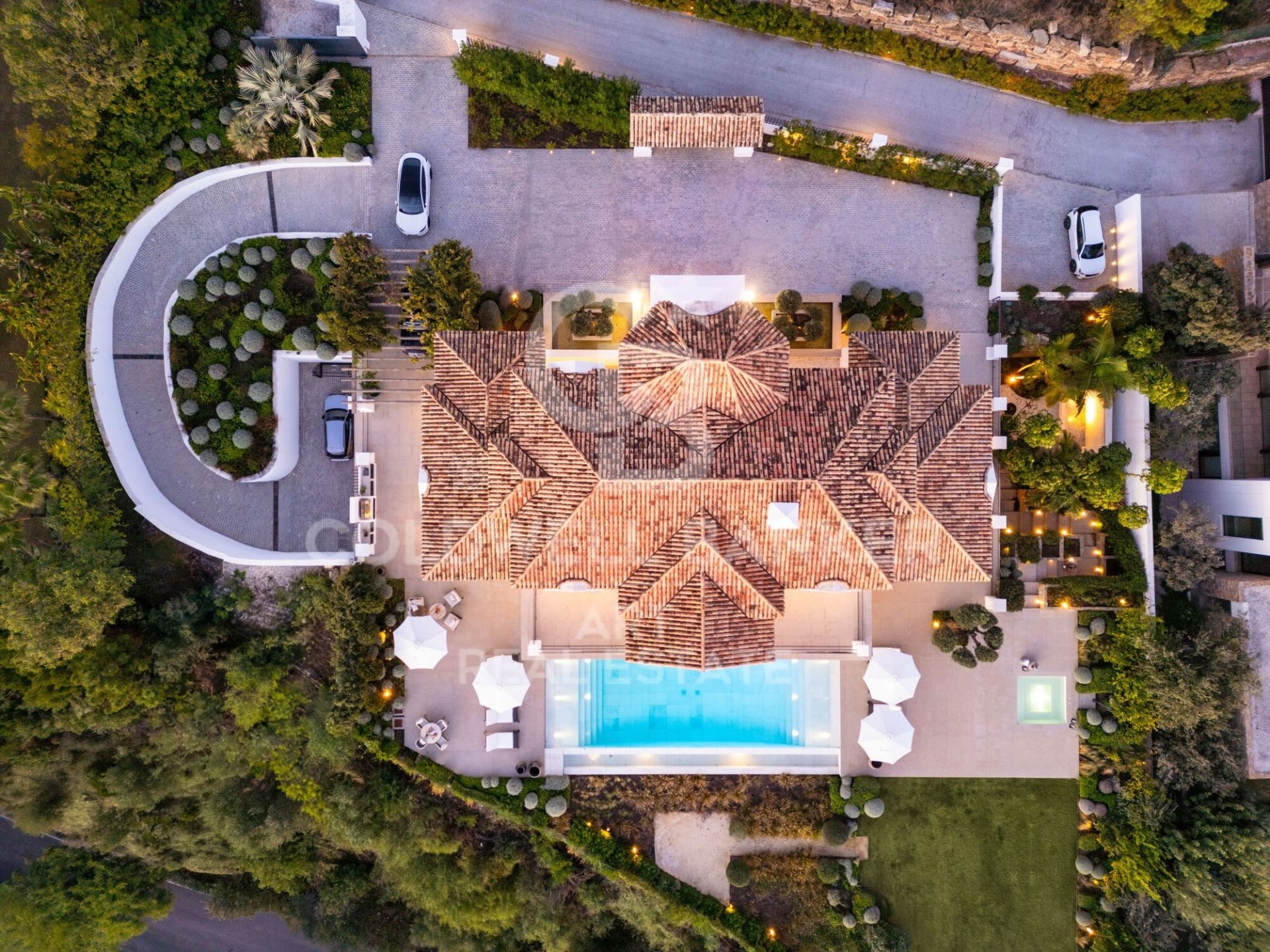 Villa a Benahavis, Malaga, Spagna 7 camere da letto, 937 mq. N° 178978