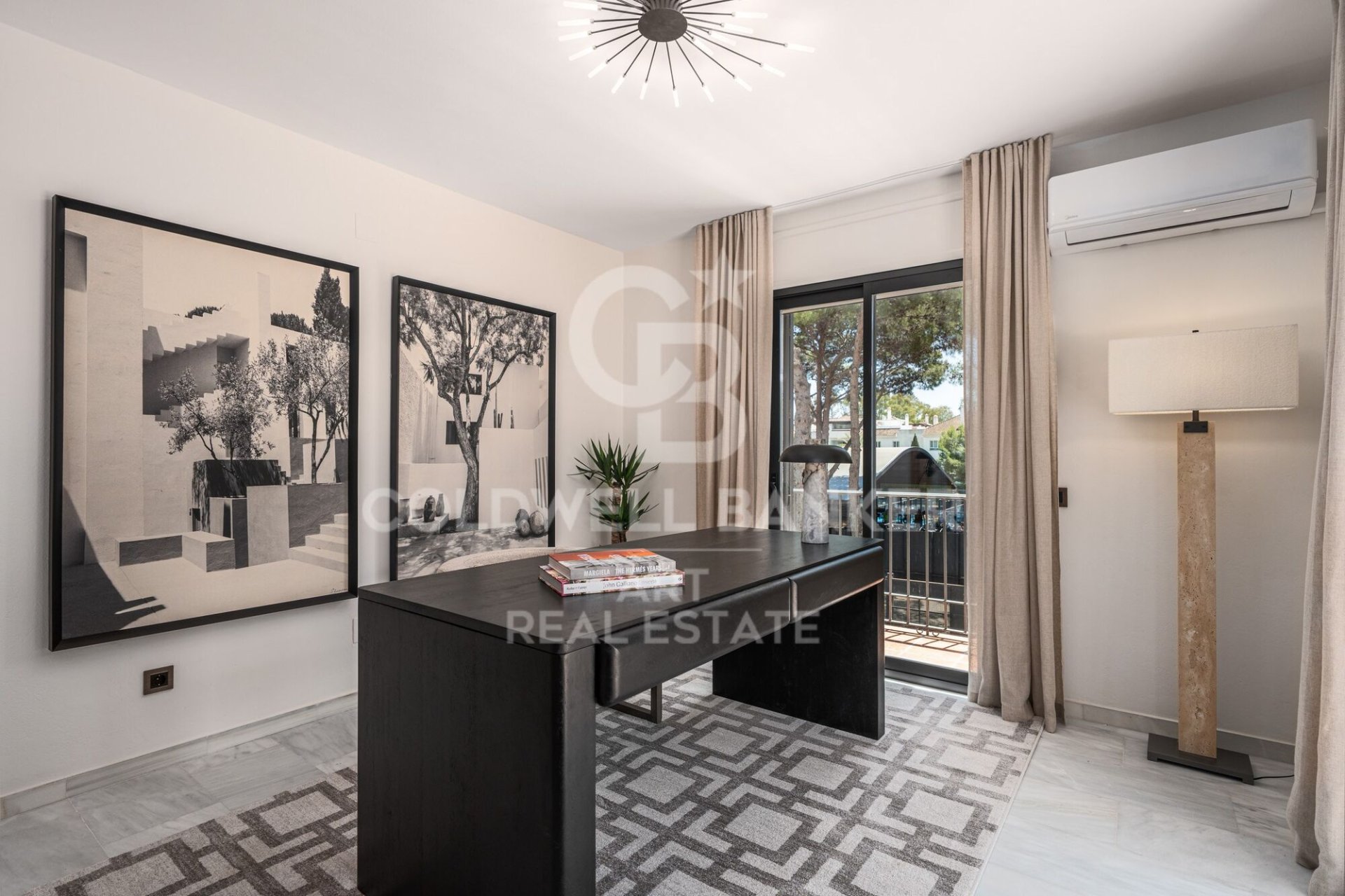 Villa i Marbella, Malaga, Spanien 6 sovrum, 315 kvm. Nr. 178982