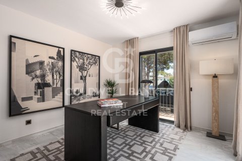 Villa à vendre à Marbella, Malaga, Espagne, 6 chambres, 315 m2 No. 178982 - photo 11