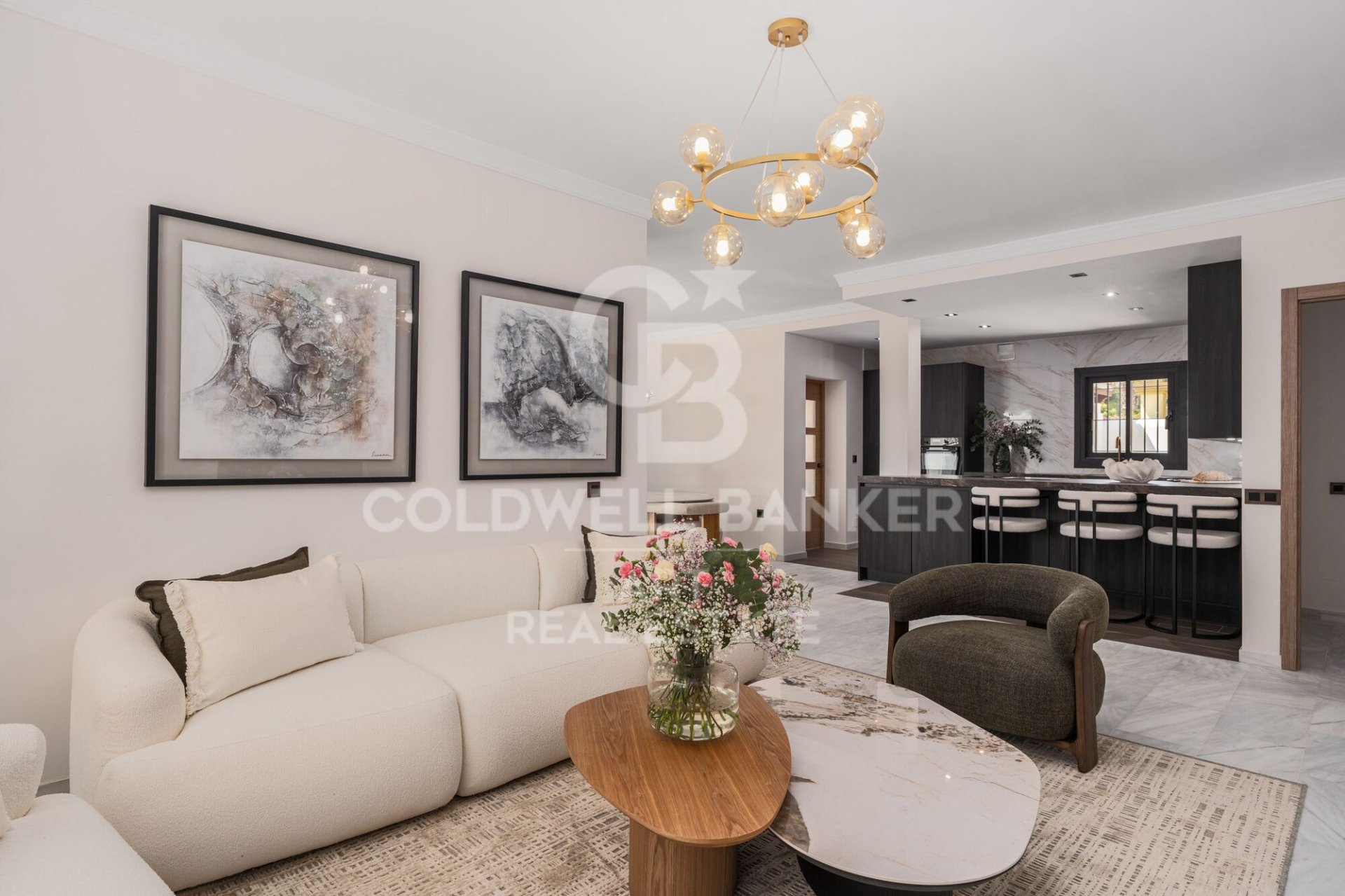Villa i Marbella, Malaga, Spanien 6 sovrum, 315 kvm. Nr. 178982