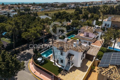 Villa à vendre à Marbella, Malaga, Espagne, 6 chambres, 315 m2 No. 178982 - photo 24