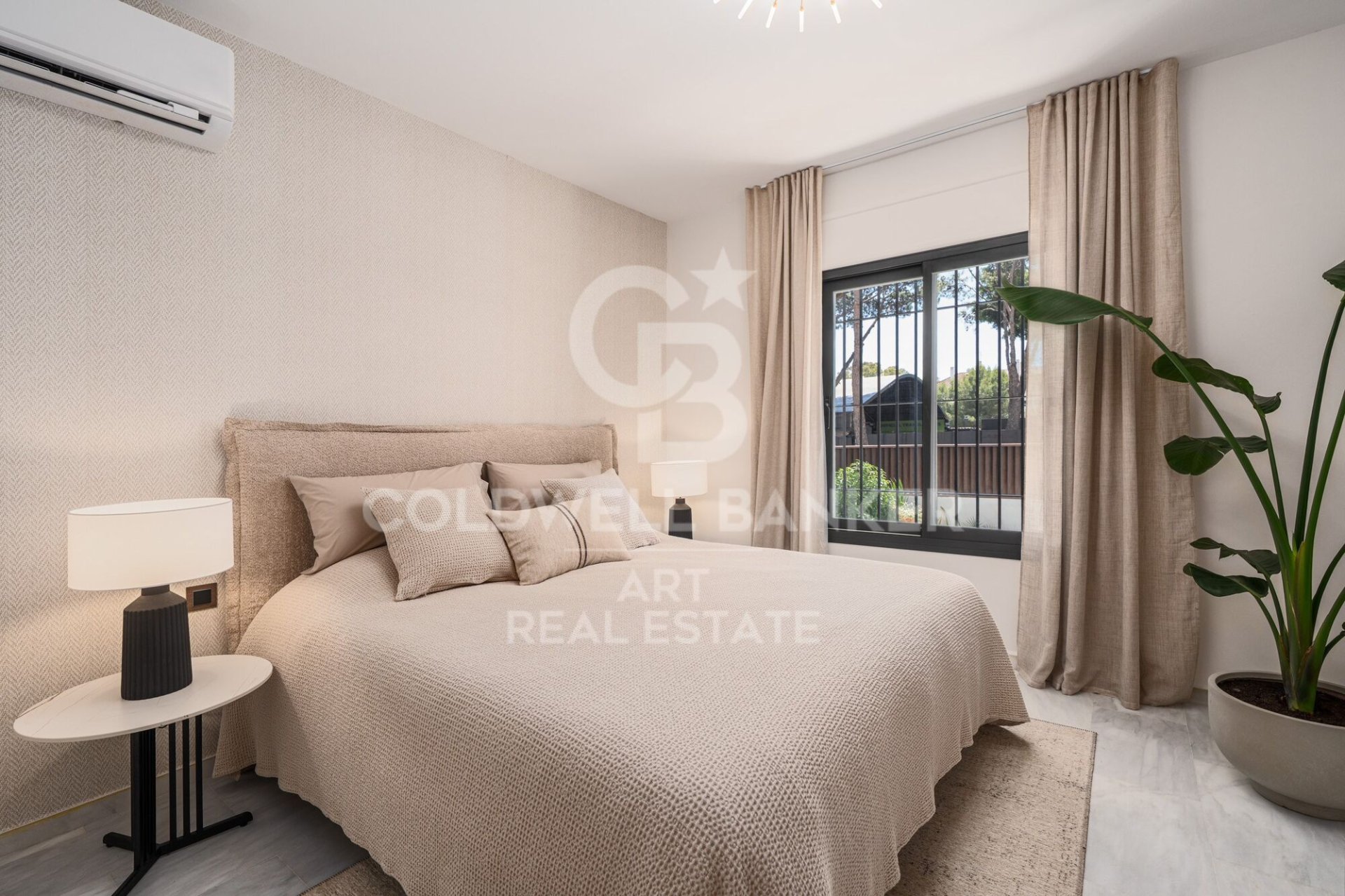 Villa i Marbella, Malaga, Spanien 6 sovrum, 315 kvm. Nr. 178982