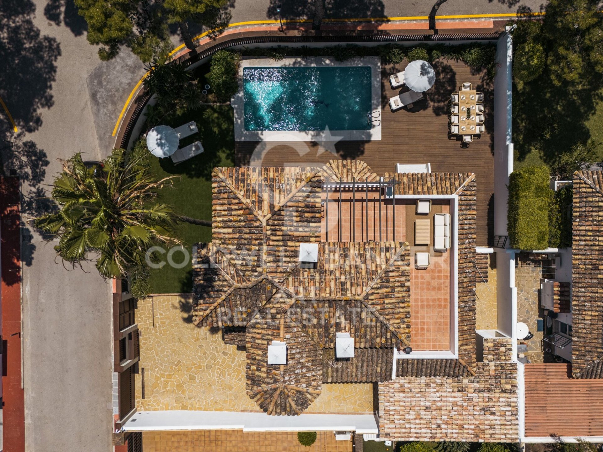 Villa i Marbella, Malaga, Spanien 6 sovrum, 315 kvm. Nr. 178982
