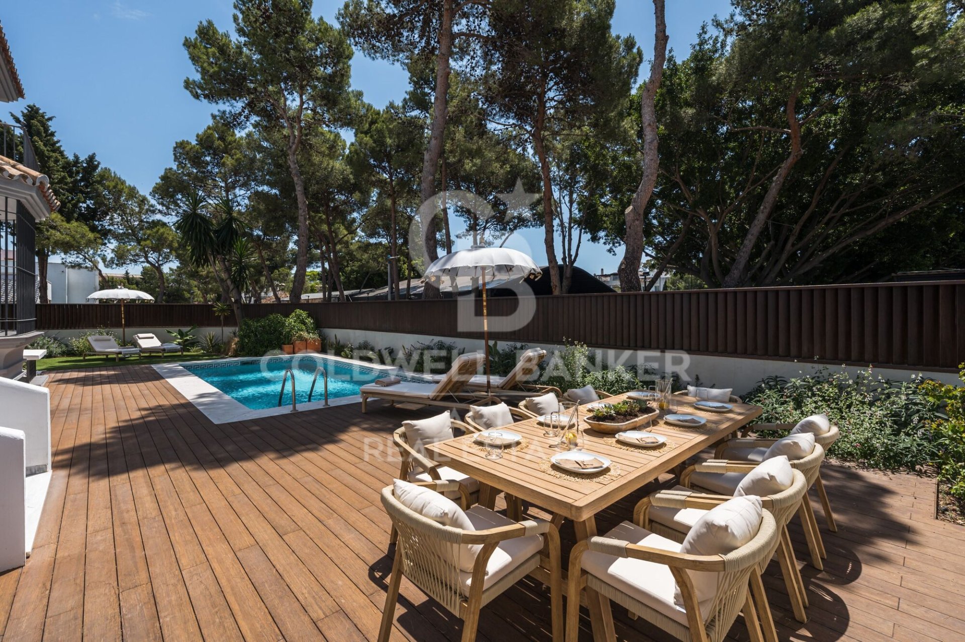 Villa i Marbella, Malaga, Spanien 6 sovrum, 315 kvm. Nr. 178982