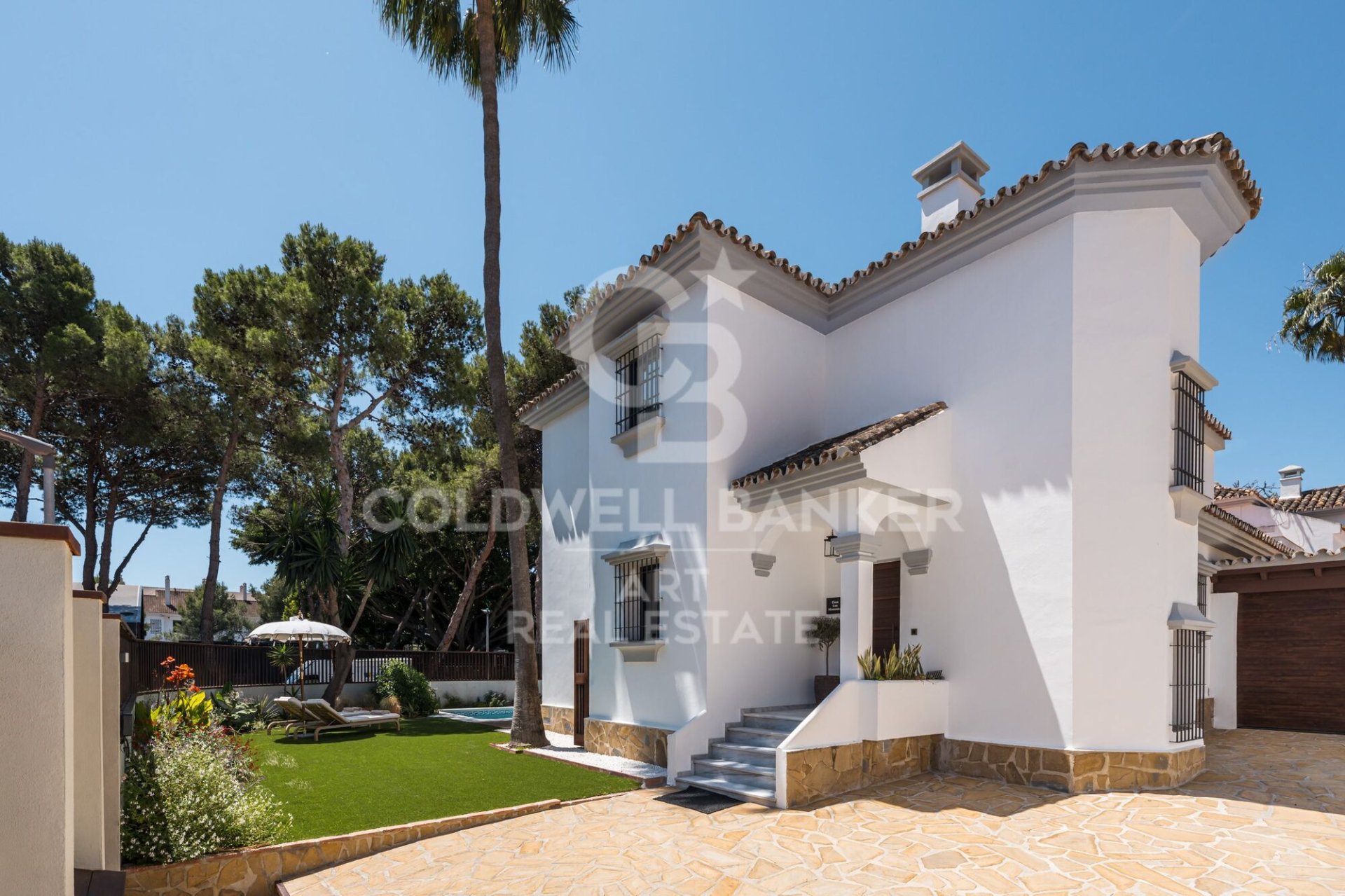 Villa i Marbella, Malaga, Spanien 6 sovrum, 315 kvm. Nr. 178982