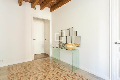 Huoneisto myytävänä Barcelona, Espanja, 2 makuuhuonetta, 109 m2 No. 192691 - kuva 18
