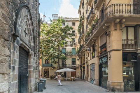 Huoneisto myytävänä Barcelona, Espanja, 2 makuuhuonetta, 109 m2 No. 192691 - kuva 23