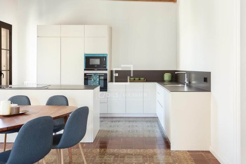 Huoneisto myytävänä Barcelona, Espanja, 2 makuuhuonetta, 109 m2 No. 192691 - kuva 8