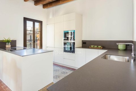 Huoneisto myytävänä Barcelona, Espanja, 2 makuuhuonetta, 109 m2 No. 192691 - kuva 9