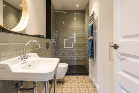 Huoneisto myytävänä Barcelona, Espanja, 2 makuuhuonetta, 109 m2 No. 192691 - kuva 16