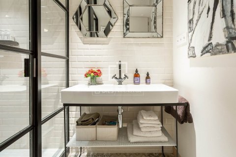 Huoneisto myytävänä Barcelona, Espanja, 3 makuuhuonetta, 125 m2 No. 192693 - kuva 23