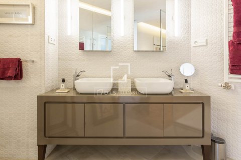 Huoneisto myytävänä Barcelona, Espanja, 3 makuuhuonetta, 125 m2 No. 192693 - kuva 20