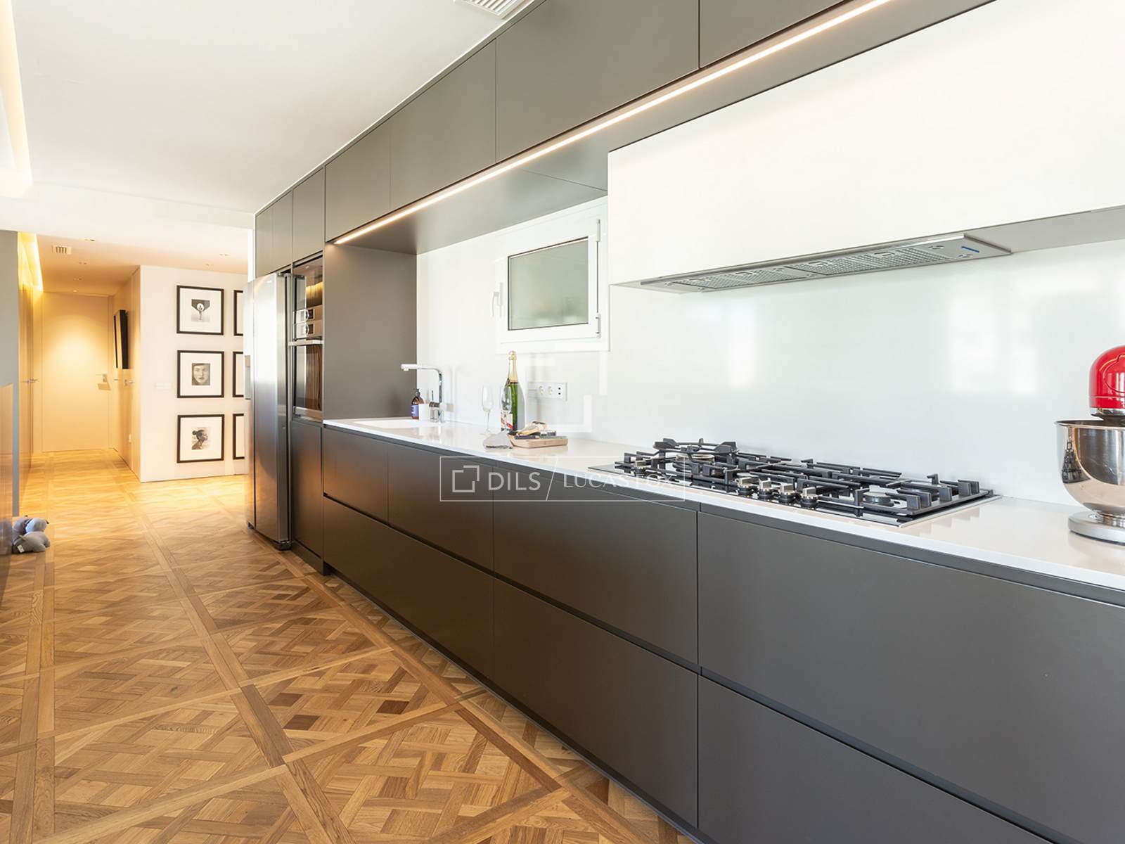 Huoneisto Barcelona, Espanja 3 makuuhuonetta, 125 m2 No. 192693