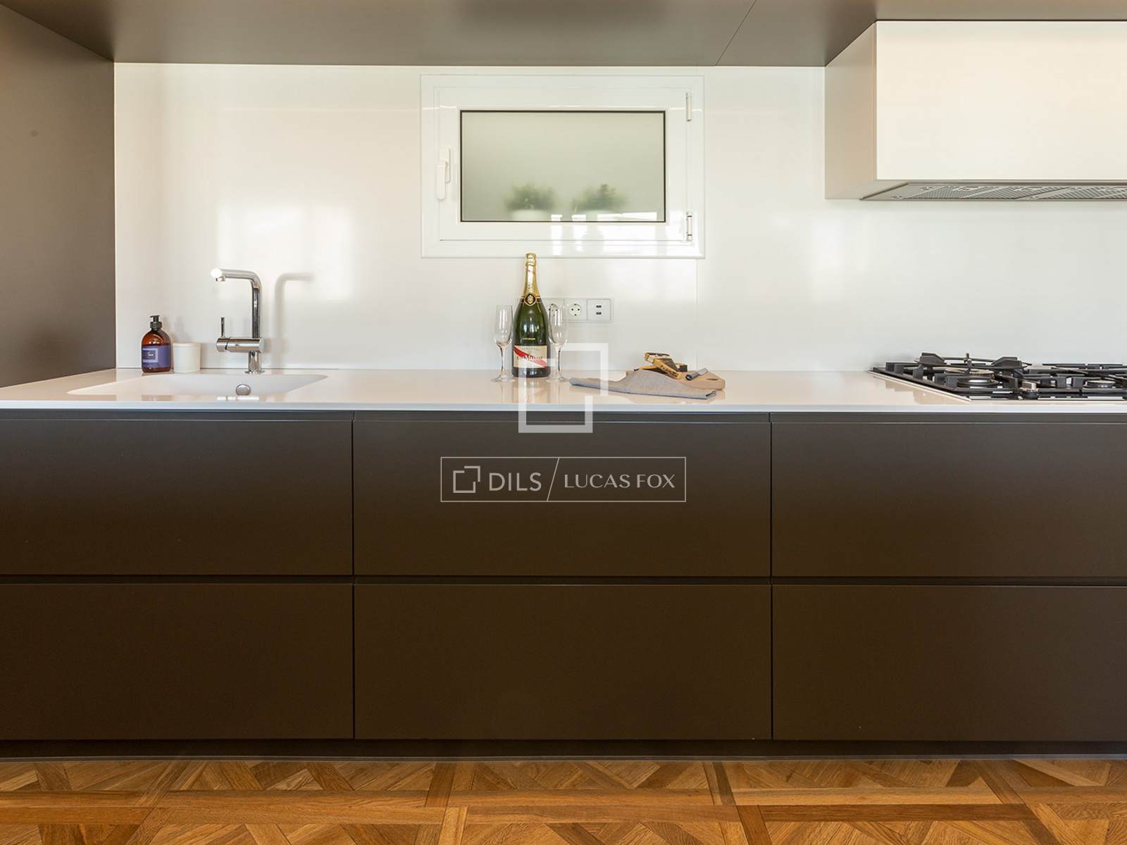 Huoneisto Barcelona, Espanja 3 makuuhuonetta, 125 m2 No. 192693