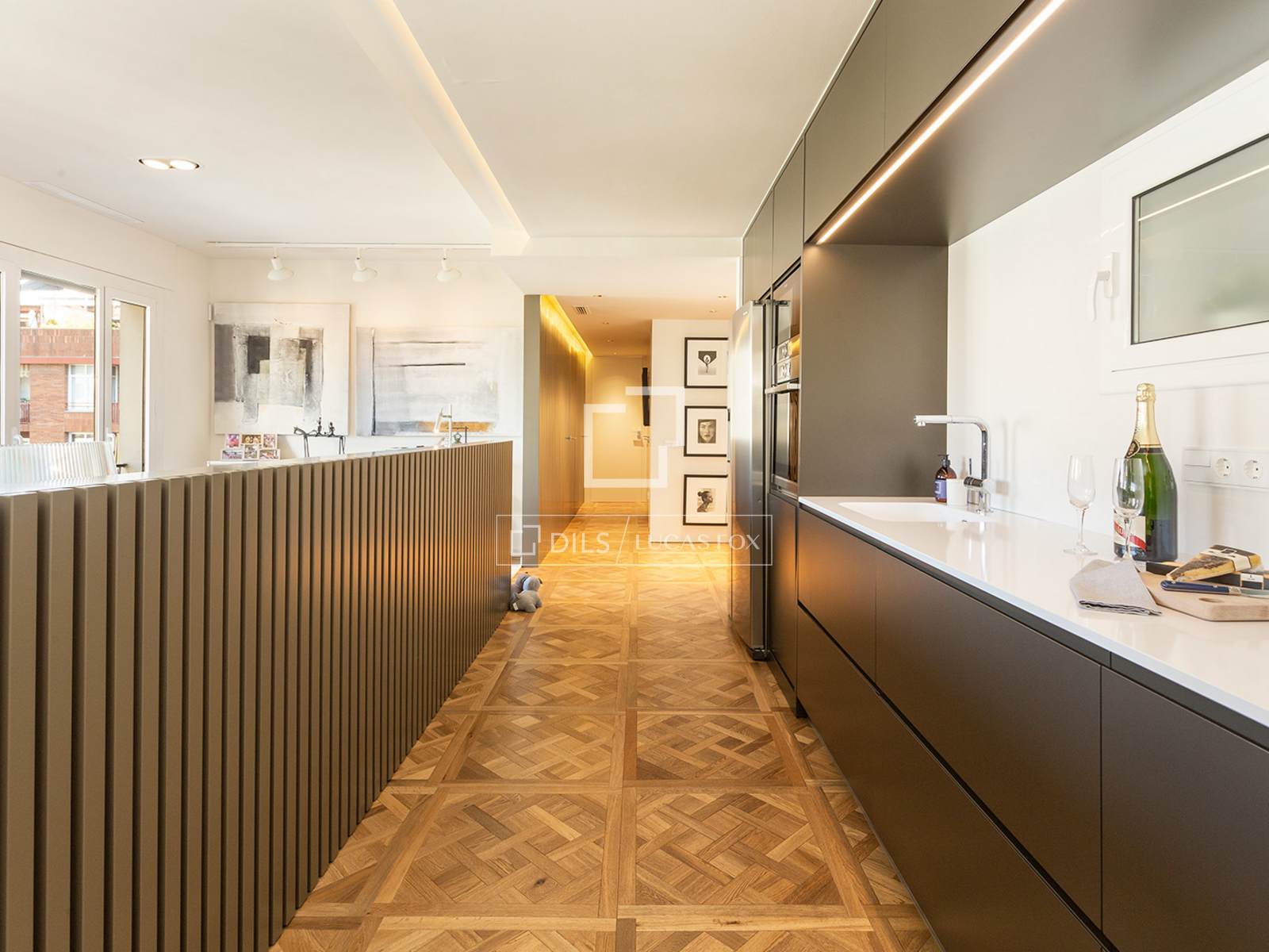 Huoneisto Barcelona, Espanja 3 makuuhuonetta, 125 m2 No. 192693