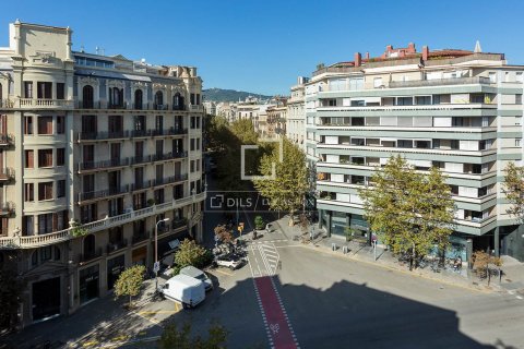 Huoneisto myytävänä Barcelona, Espanja, 3 makuuhuonetta, 125 m2 No. 192693 - kuva 28