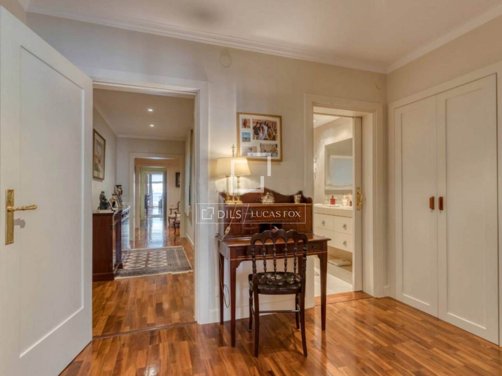 Apartment in Barcelona, Spain 5 bedrooms, 207 sq.m. No. 192690