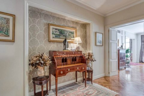 Apartamento en venta en Barcelona, España 5 dormitorios, 207 m2 No. 192690 - foto 5