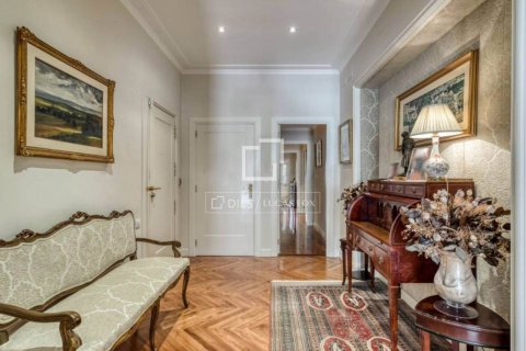 Apartamento en venta en Barcelona, España 5 dormitorios, 207 m2 No. 192690 - foto 6