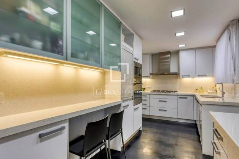 Apartamento en venta en Barcelona, España 5 dormitorios, 207 m2 No. 192690 - foto 21