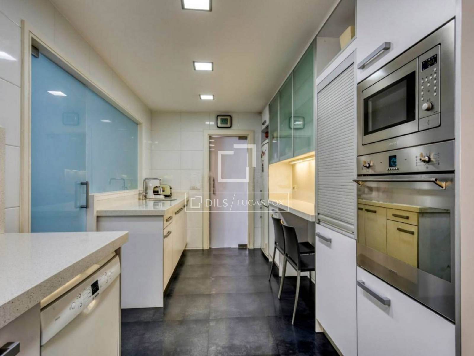 Apartment in Barcelona, Spain 5 bedrooms, 207 sq.m. No. 192690