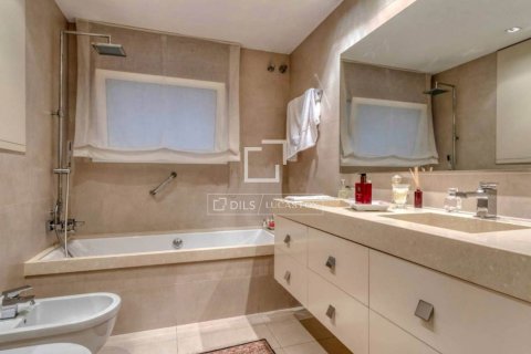 Apartamento en venta en Barcelona, España 5 dormitorios, 207 m2 No. 192690 - foto 16