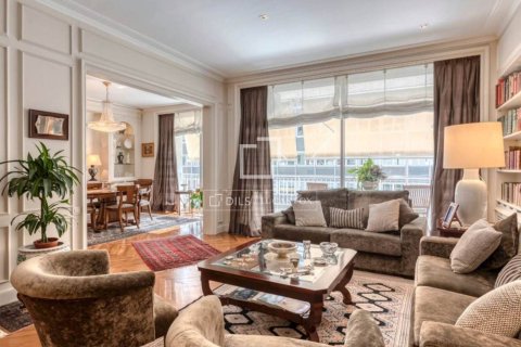 Apartamento en Barcelona, España 5 dormitorios, 207 m2 No. 192690
