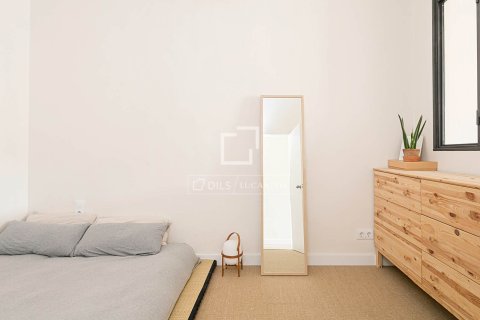 Apartamento en venta en Barcelona, España 2 dormitorios, 81 m2 No. 192688 - foto 3