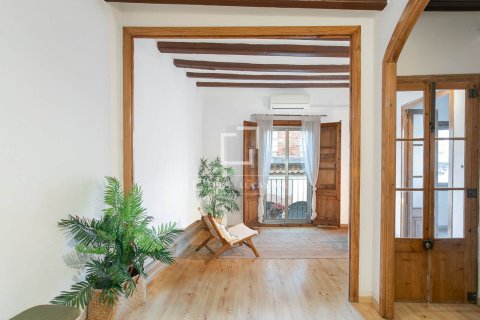 Apartamento en venta en Barcelona, España 2 dormitorios, 54 m2 No. 192687 - foto 2