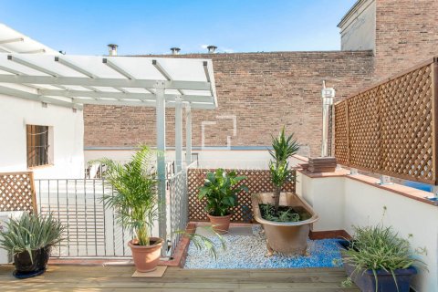 Apartamento en Barcelona, España 2 dormitorios, 54 m2 No. 192687